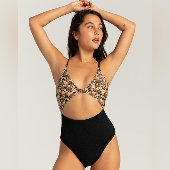 RIP CURL Sea Of Dreams One Piece Swimsuit - Picture 2 of 8